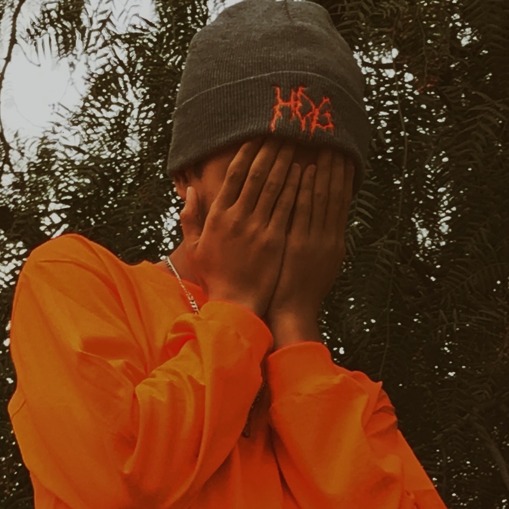 HOUSE OF GOLD THORN LOGO BEANIE